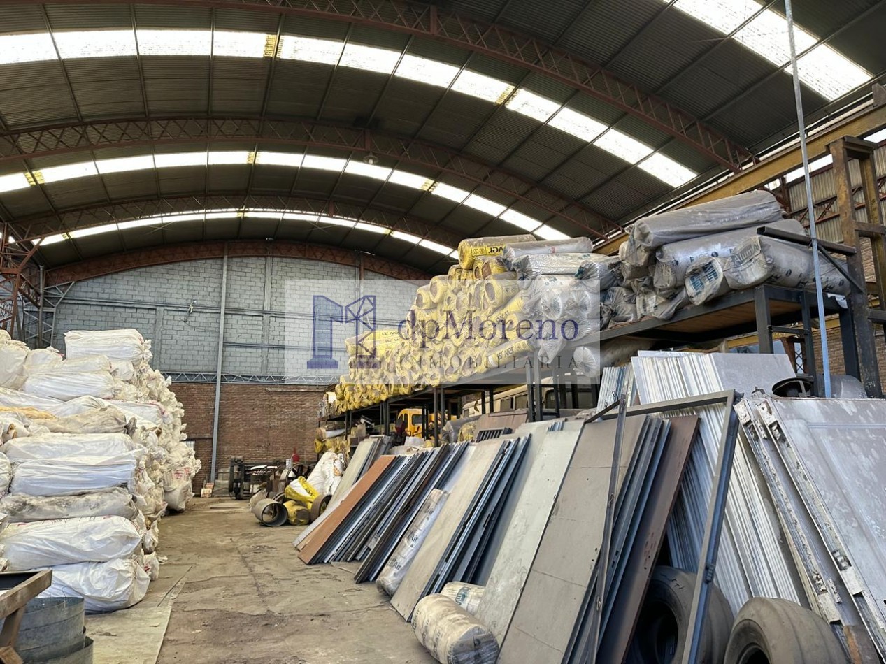 Galpon de 2000 m2 sobre Ruta 202 y Panamericana 