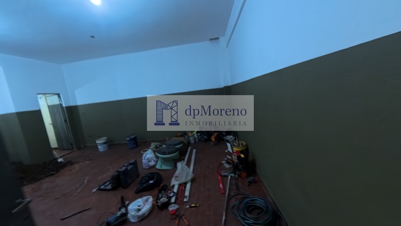 Galpon de 700 m2 sobre Ruta 8 cercano a Av. Marquez - San Martin