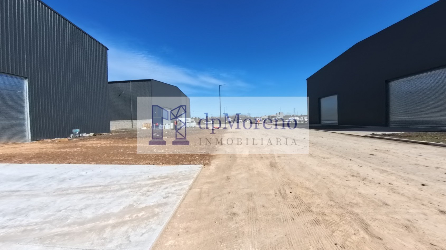 Galpon de 3300 m2 dentro de Parque Industrial cerrado en Ruta 25
