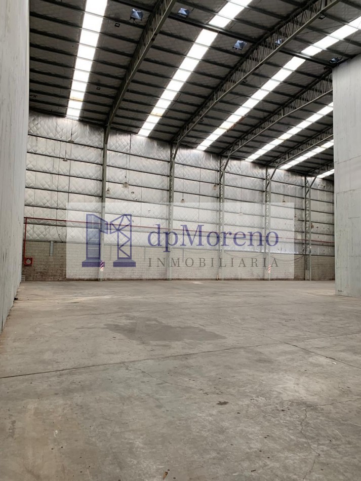 Galpon de 1500 m2 en Pacheco dentro de predio industrial sobre Panamericana y Ruta 197