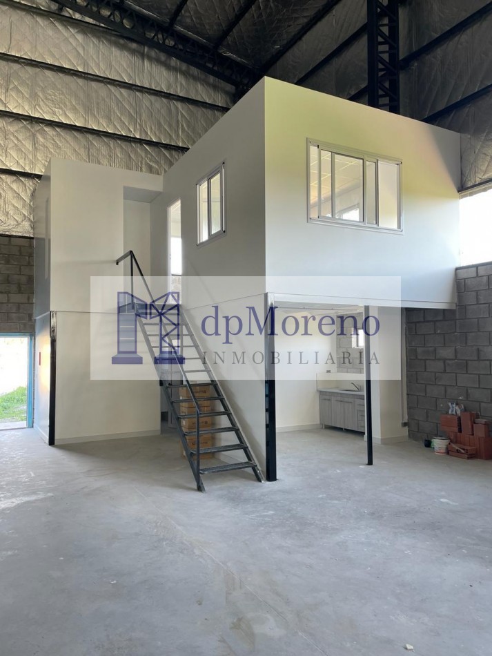 Galpon de 1030 m2 en Parque Industrial en Moreno con oficinas y 12 metros de altura