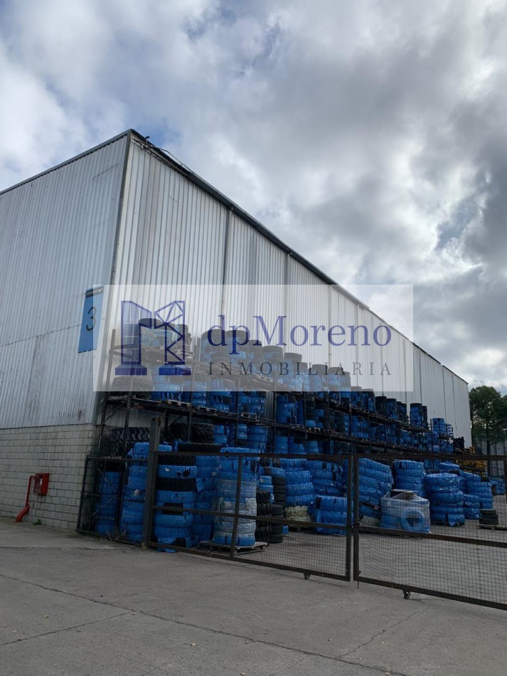 Galpon de 1500 m2 en Pacheco dentro de predio industrial sobre Panamericana y Ruta 197