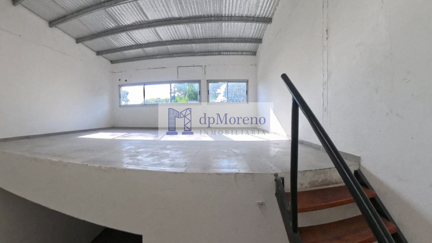 Galpon de 140 m2 dentro de predio en el centro de Parque Industrial de Pilar