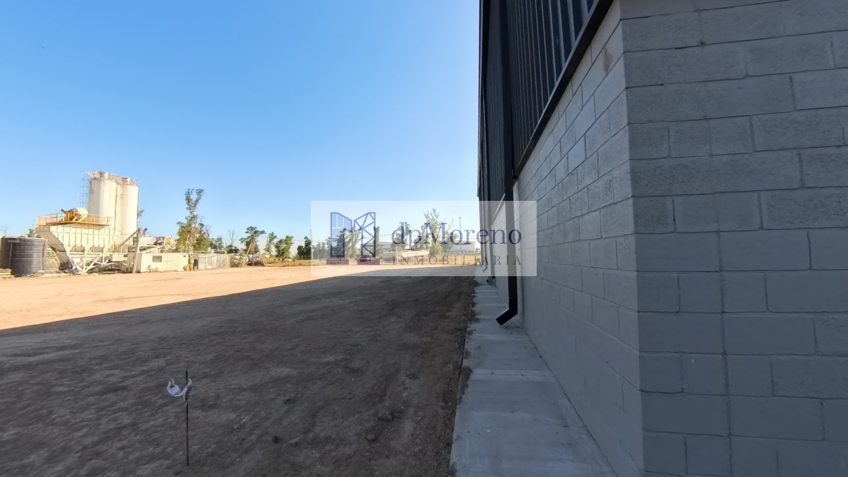 Galpon de 1350 m2 dentro de parque industrial a 3 km de Panamericana