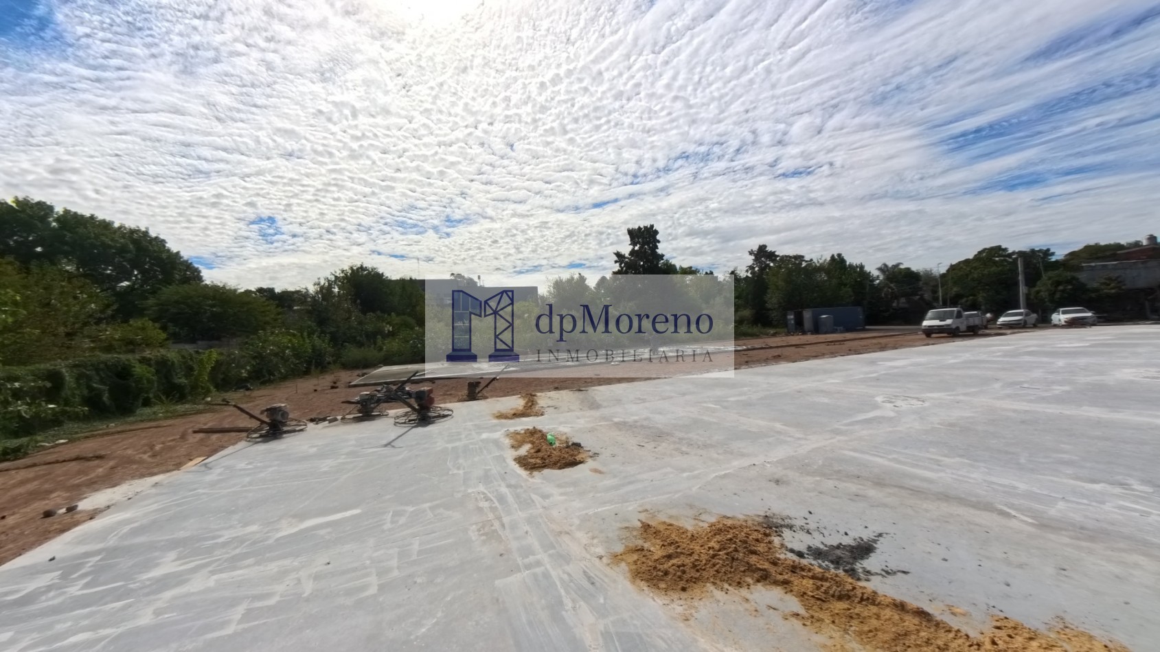 Galpon de 2000 sobre Terreno De 3200 M2 En Area De Promocion El Triangulo - Malvinas