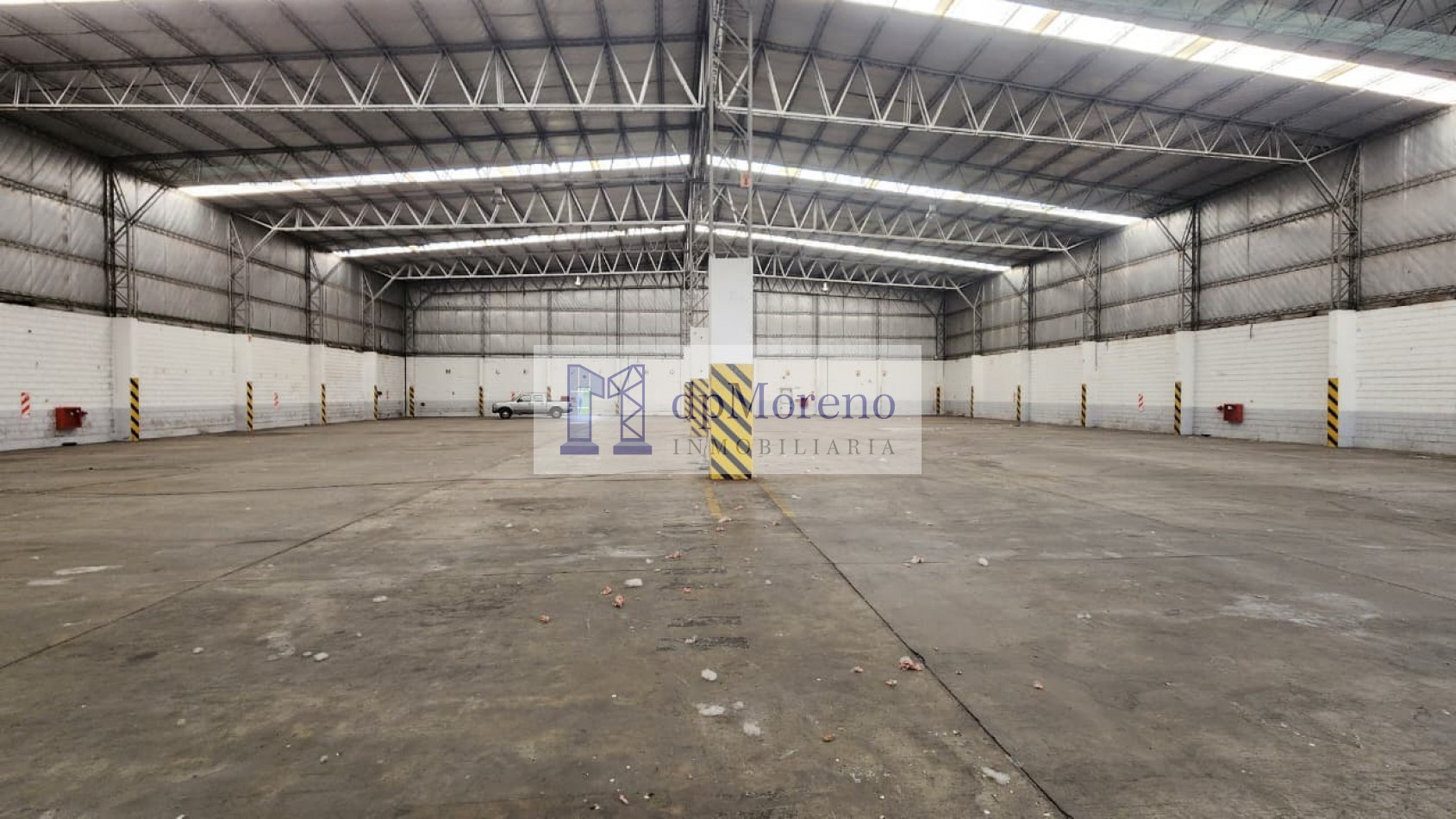 Galpon de 2250 m2 dentro del Parque Industrial Campana