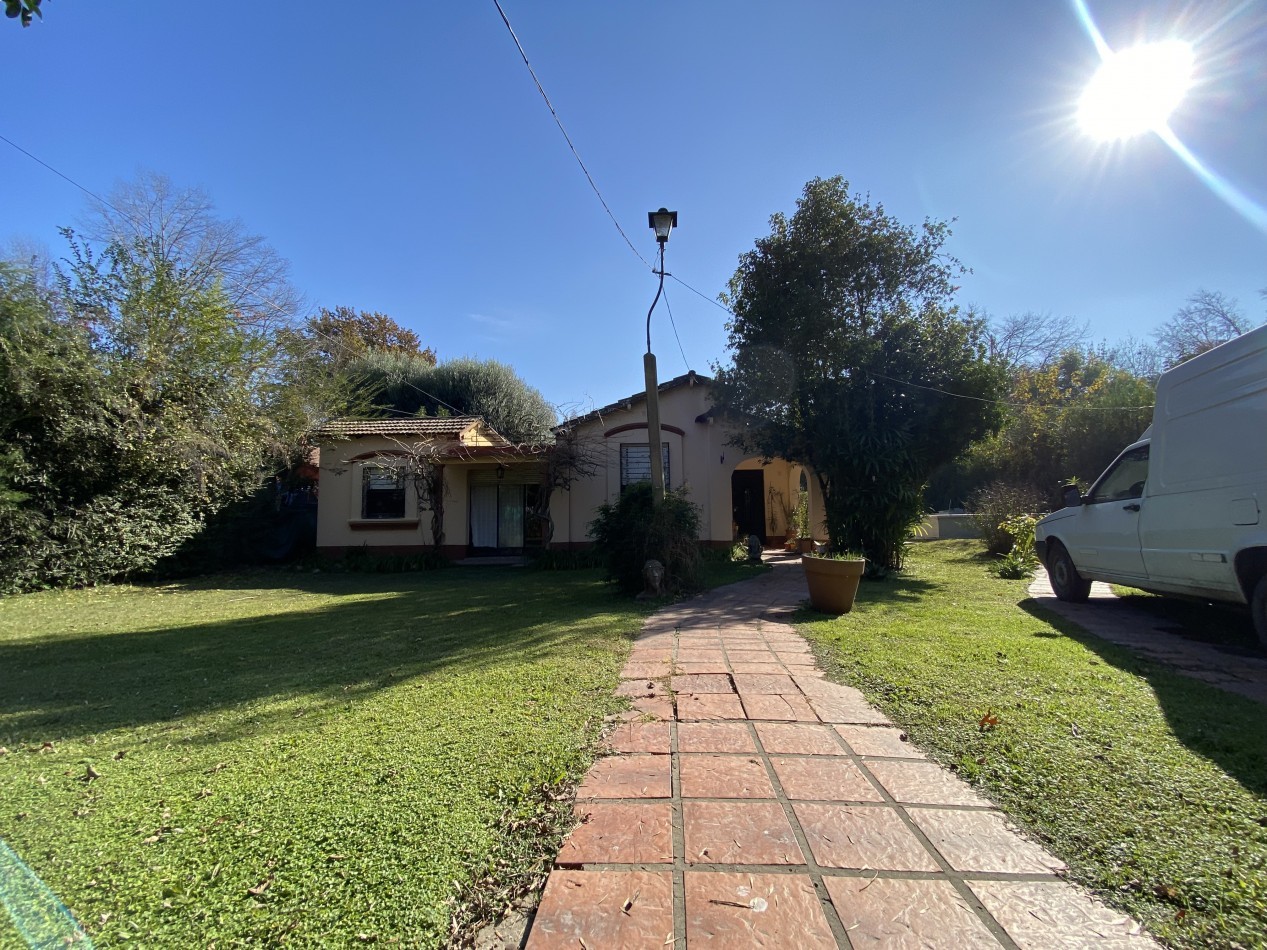 CASA 5 AMBIENTES C/ PISCINA PARRILLA Y QUINCHO PROXIMO A ACCESO PRINCIPAL R8 , LA LONJA ,PILAR BARRIO ABIERTO CON VIGILANCIA ROBLES DEL MONARCA -