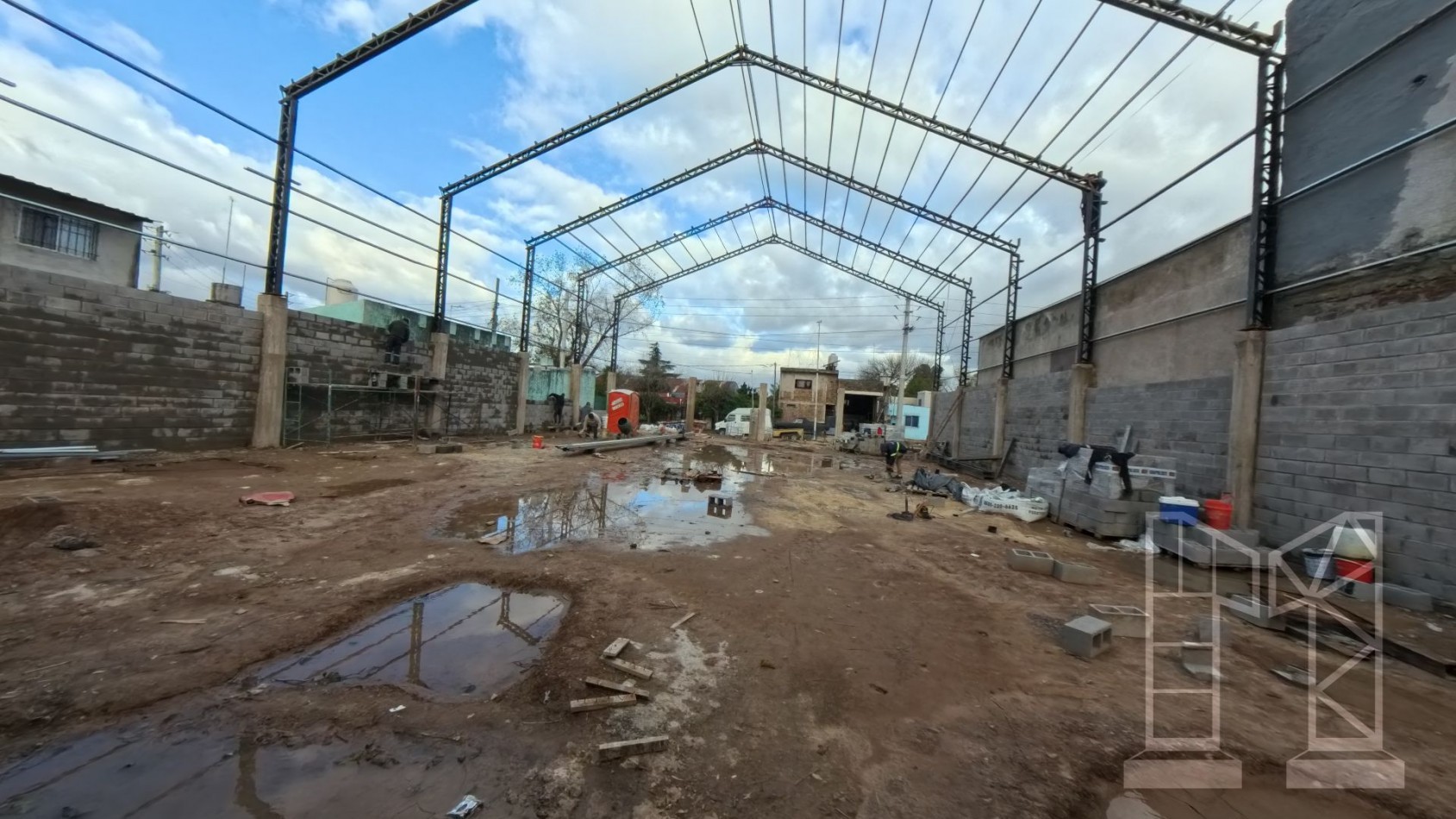 Galpon de 600 en Area de promocion el Tiangulo - Malvinas a estrenar