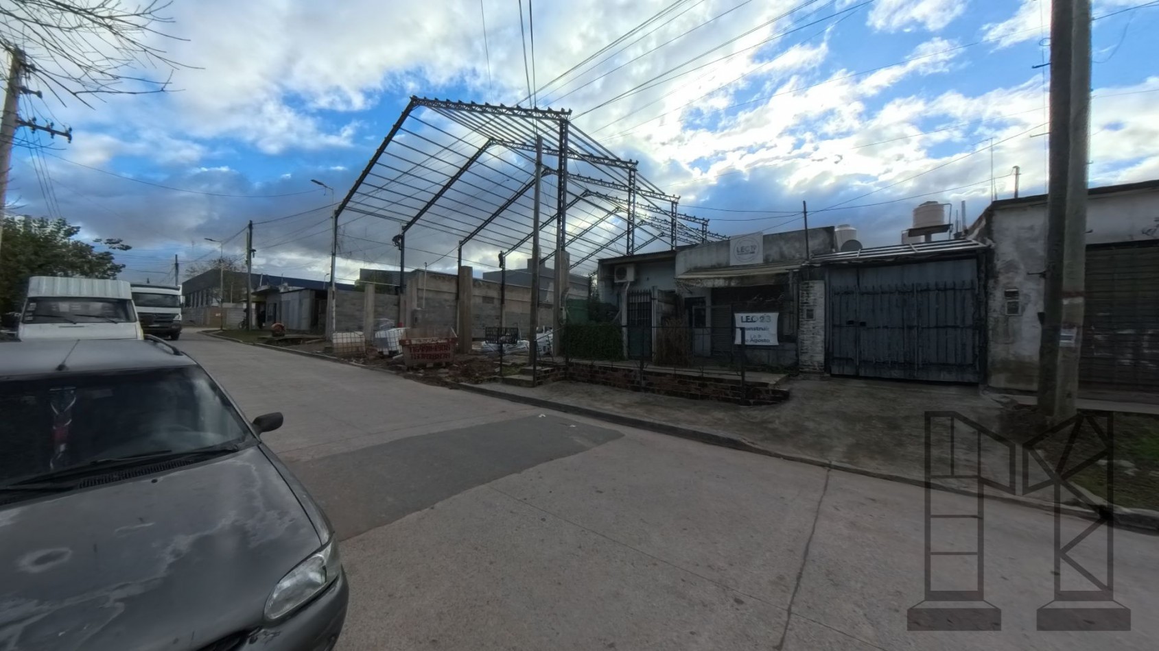 Galpon de 600 en Area de promocion el Tiangulo - Malvinas a estrenar