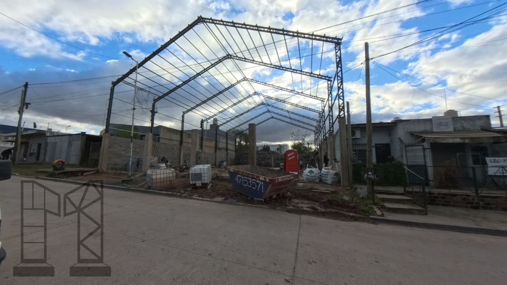 Galpon de 600 en Area de promocion el Tiangulo - Malvinas a estrenar