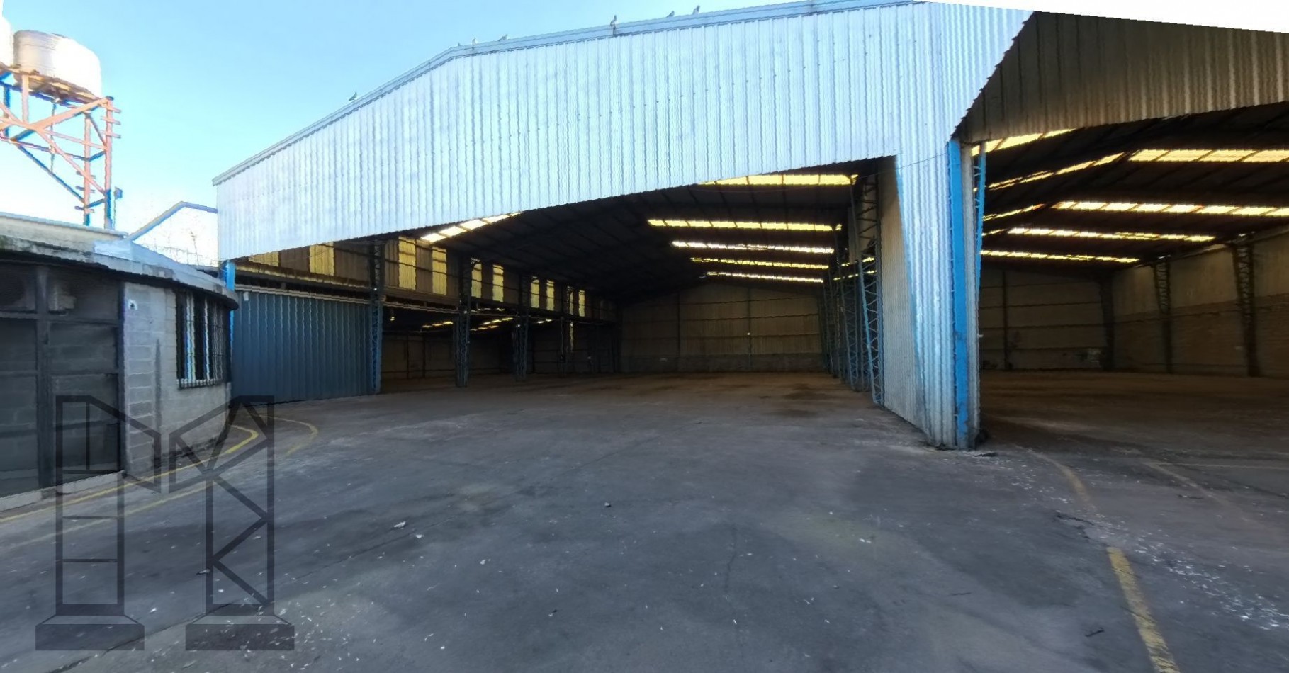 Galpon De 2500 M2 En Hurlingham Con Playa Oficinas En Una Planta.