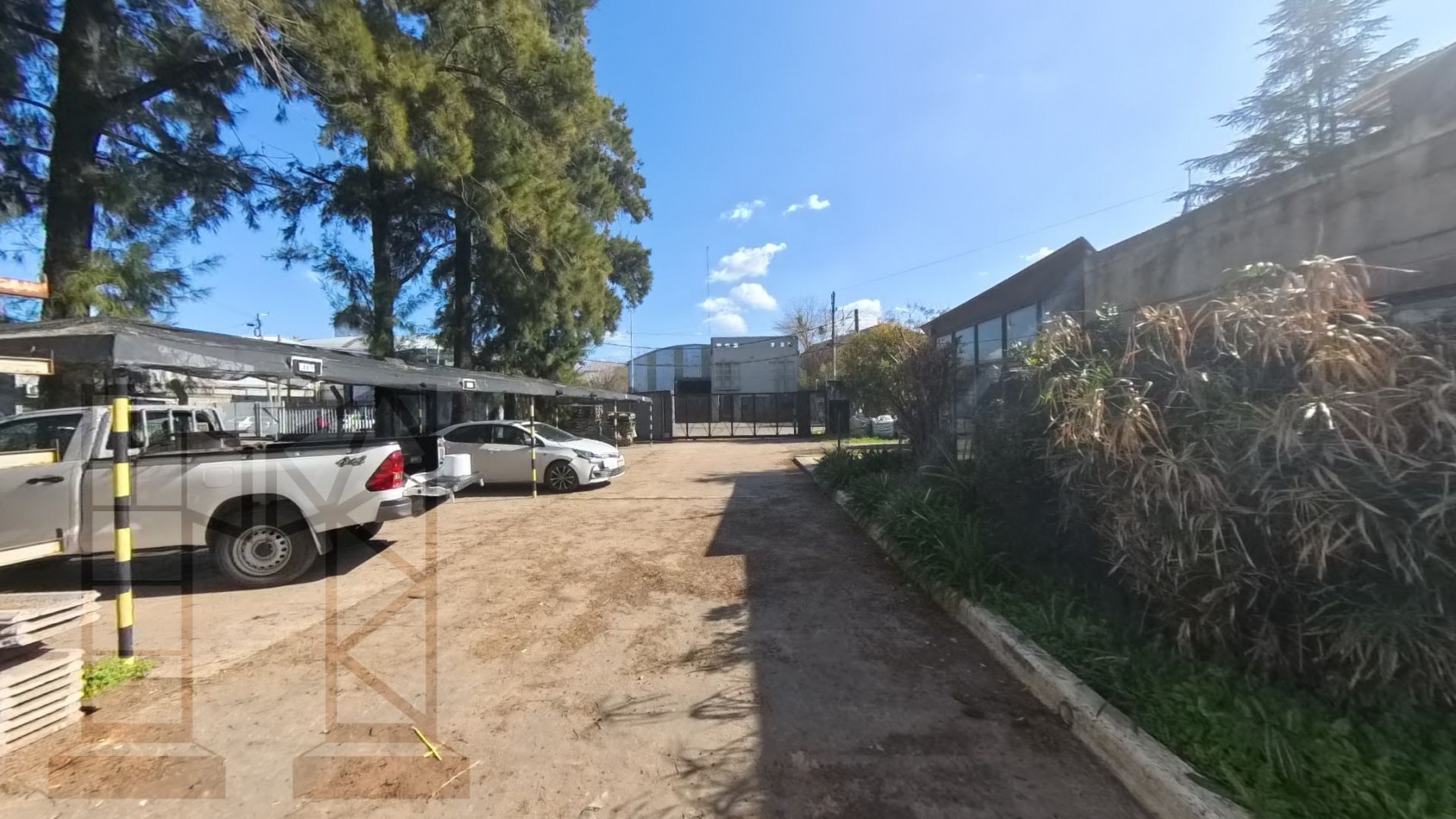 Galpon de 3000 en el triangulo a metros de Colectora Ramal Pilar