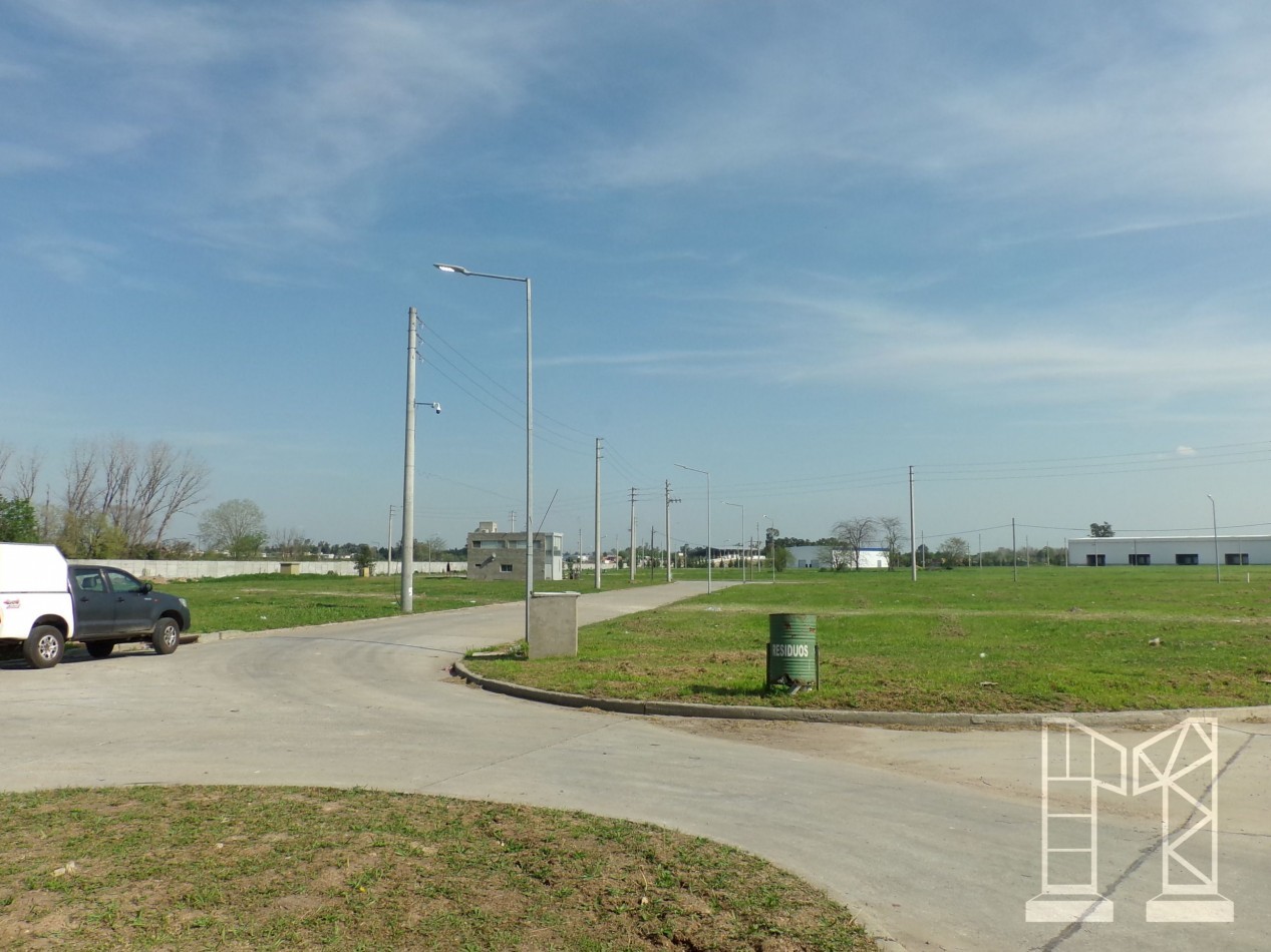 Galpon De 2200 M2 En Moreno Dentro De Parque Industrial Con Seguridad 24 Hs