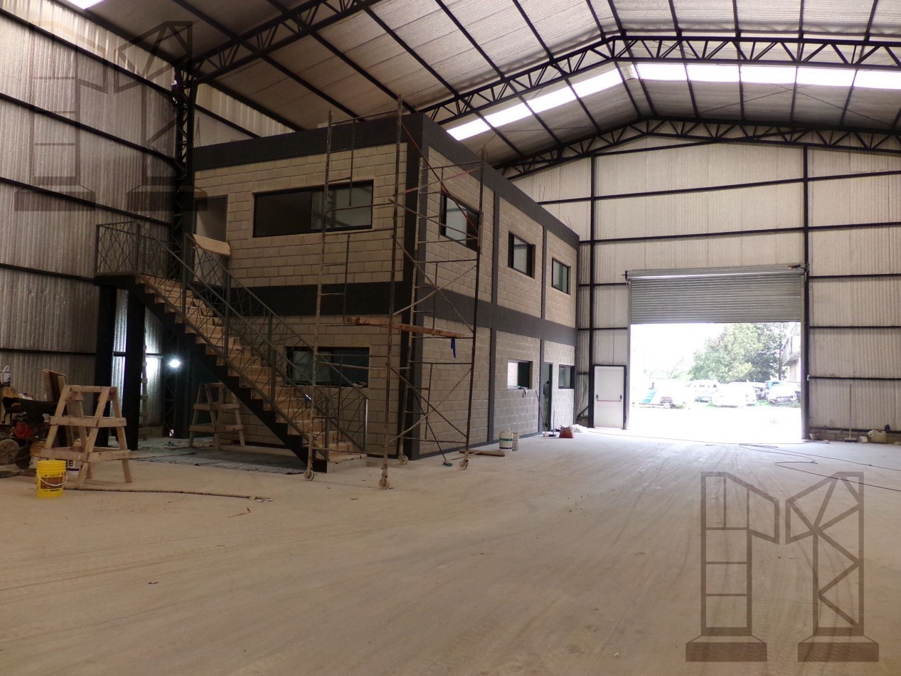 Galpon De 2600 A La Venta En Moreno - Camino Del Buenayre Y Acc. Oeste