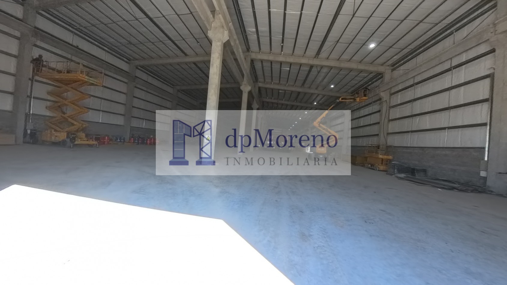 Galpon de 1200 m2 dentro de Parque Industrial cerrado en Ruta 25