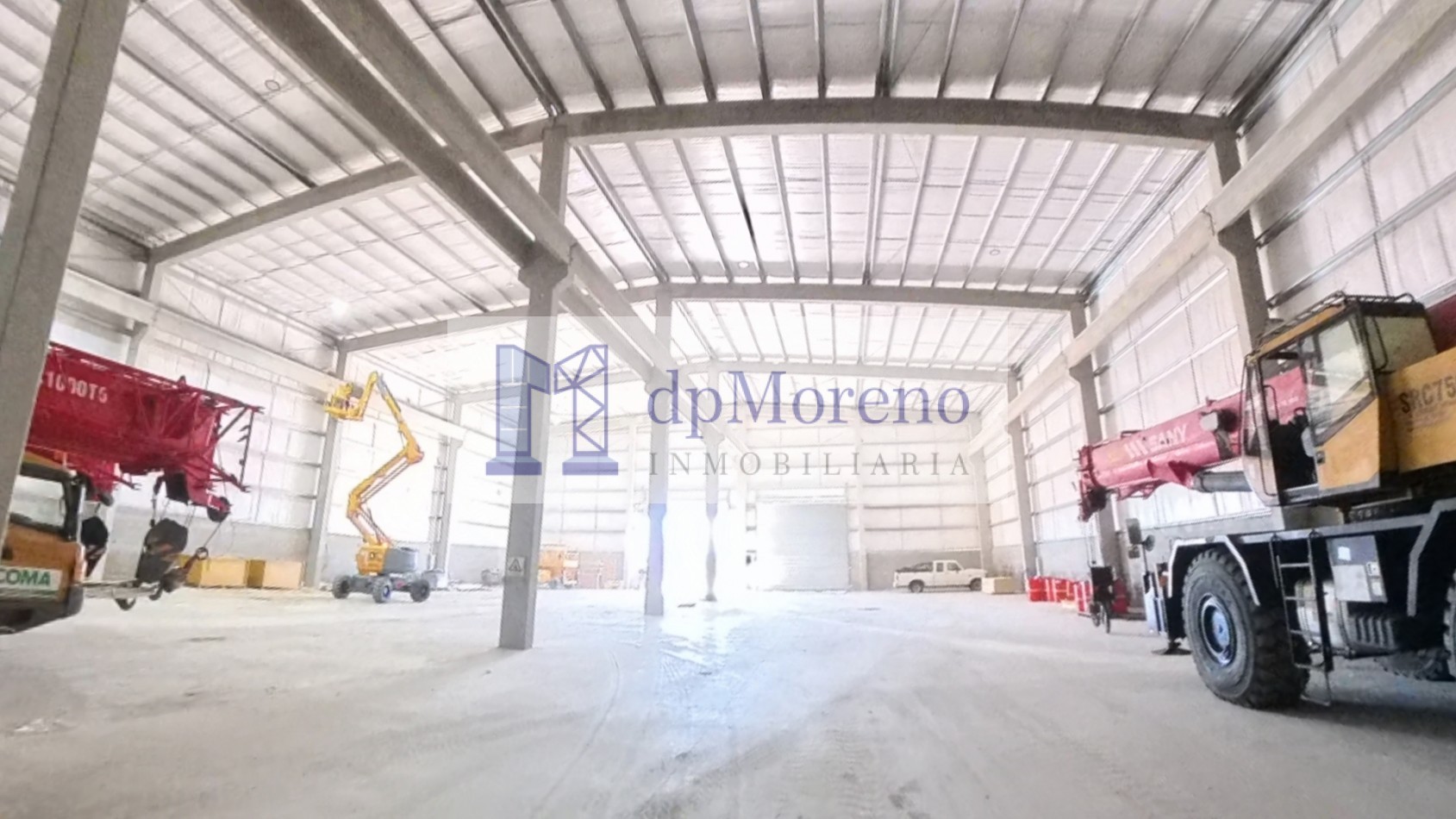 Galpon de 1200 m2 dentro de Parque Industrial cerrado en Ruta 25