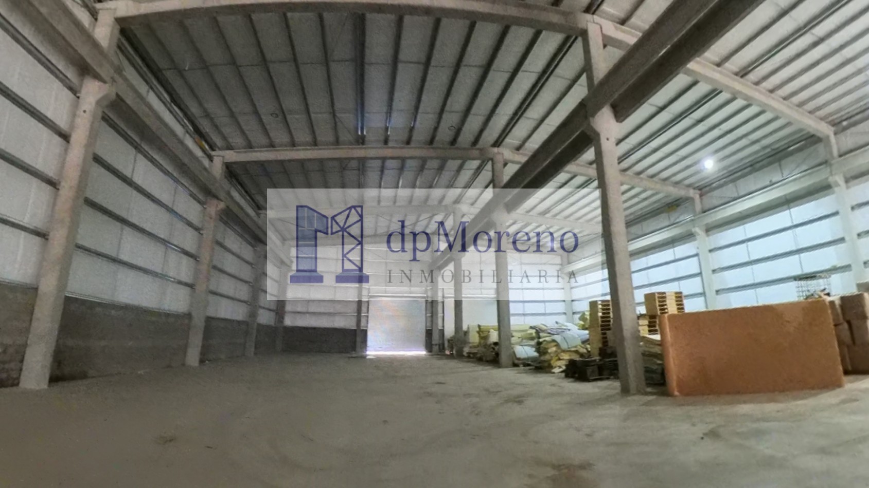 Galpon de 1200 m2 dentro de Parque Industrial cerrado en Ruta 25