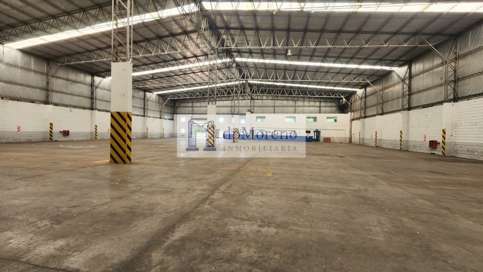 Galpon de 2250 m2 dentro del Parque Industrial Campana