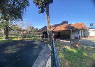 Casa Quinta 5 Ambientes con Piscina sobre 3 Lotes - Oportunidad Permuta - Consulte Financiacion y opciones de venta - Apto Credito -