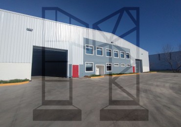 Galpon de 3000 m2 dentro de parque industrial en Moreno - Gran playa de Maniobras - Nuevo!!