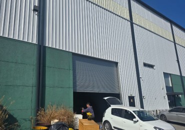 Galpon de 680 M2 dentro de Predio Industrial con seguridad - Tortuguitas