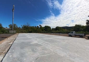 Galpon de 2000 sobre Terreno De 3200 M2 En Area De Promocion El Triangulo - Malvinas
