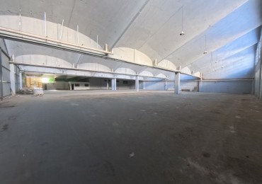 Galpon de 4400 m2 en Villa Maipu a cinco minutos de Av. Constituyentes y Gral. Paz