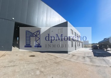 Galpon de 1130 m2 dentro de Parque Industrial en Acc. Oeste y Ruta 24