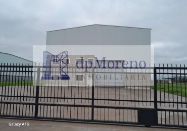 Galpon de 1400 m2 en Parque Industrial Zarate sobre 10.000 m2 de Tierra.