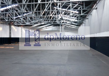 Galpon de 1760 m2 en Hurlingham dentro de predio Industrial con seguridad