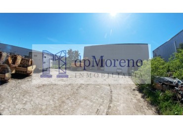 Galpon/Local de 1000 m2 sobre colectora Panamericana Ramal Pilar con 1000 m2 de playa mas descubierto al frente