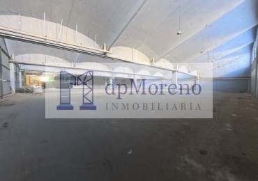 Galpon de 2200 m2 en Villa Maipu a cinco minutos de Av. Constituyentes y Gral. Paz
