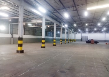 Galpon de 2600 m2 dentro de predio Industrial con seguridad