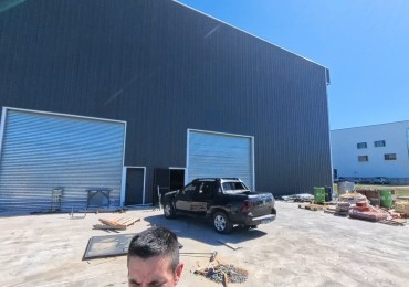 Galpon De 1135 M2 En Moreno Dentro De Parque Industrial Con Seguridad 24 Hs